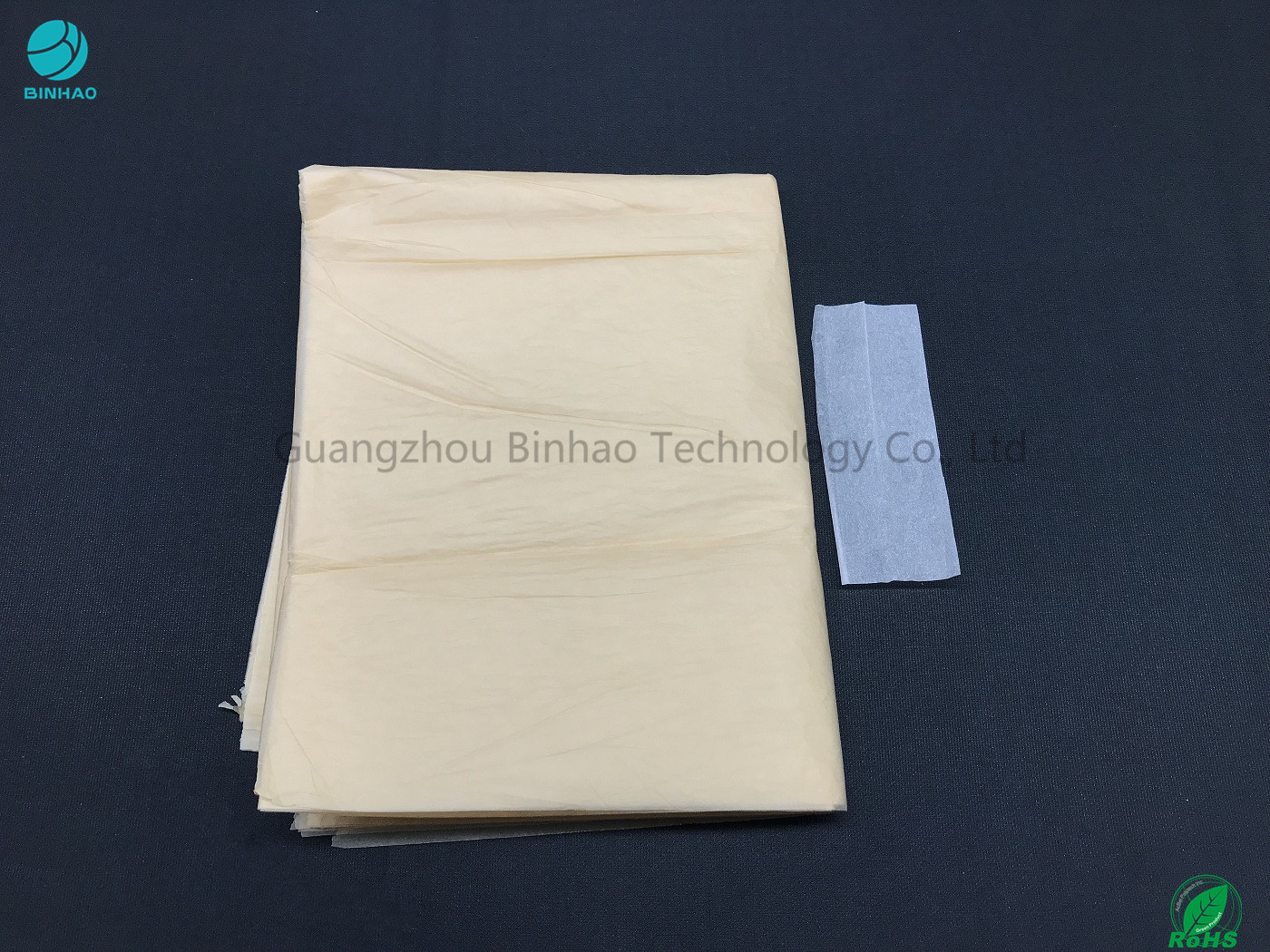 carta di fumo ultra sottile di bianco 12g/di rotolamento della mano pasta di cellulosa di Brown in grande rotolo